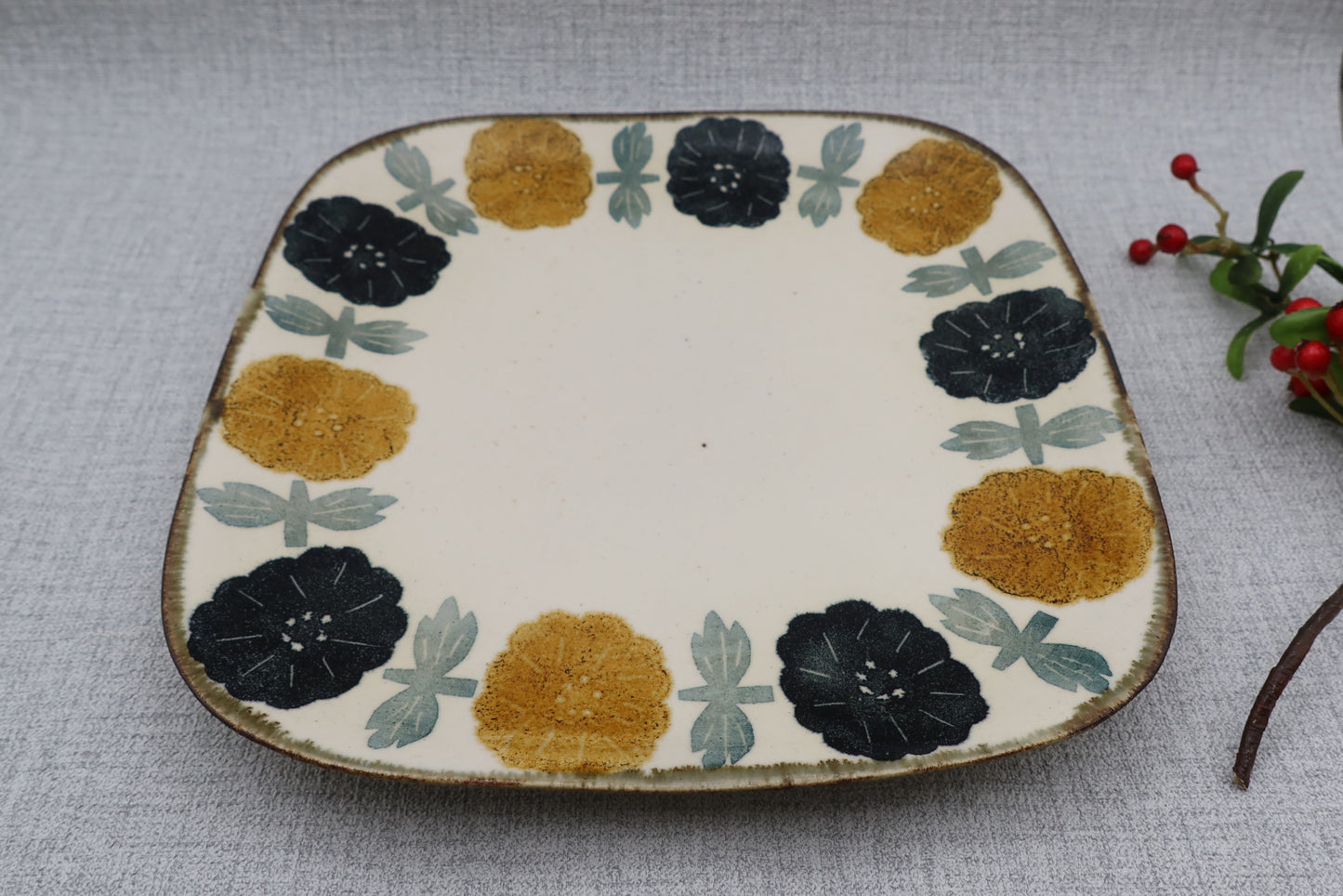 Flat plate, square plate, washi dyed, chrysanthemum flower pattern