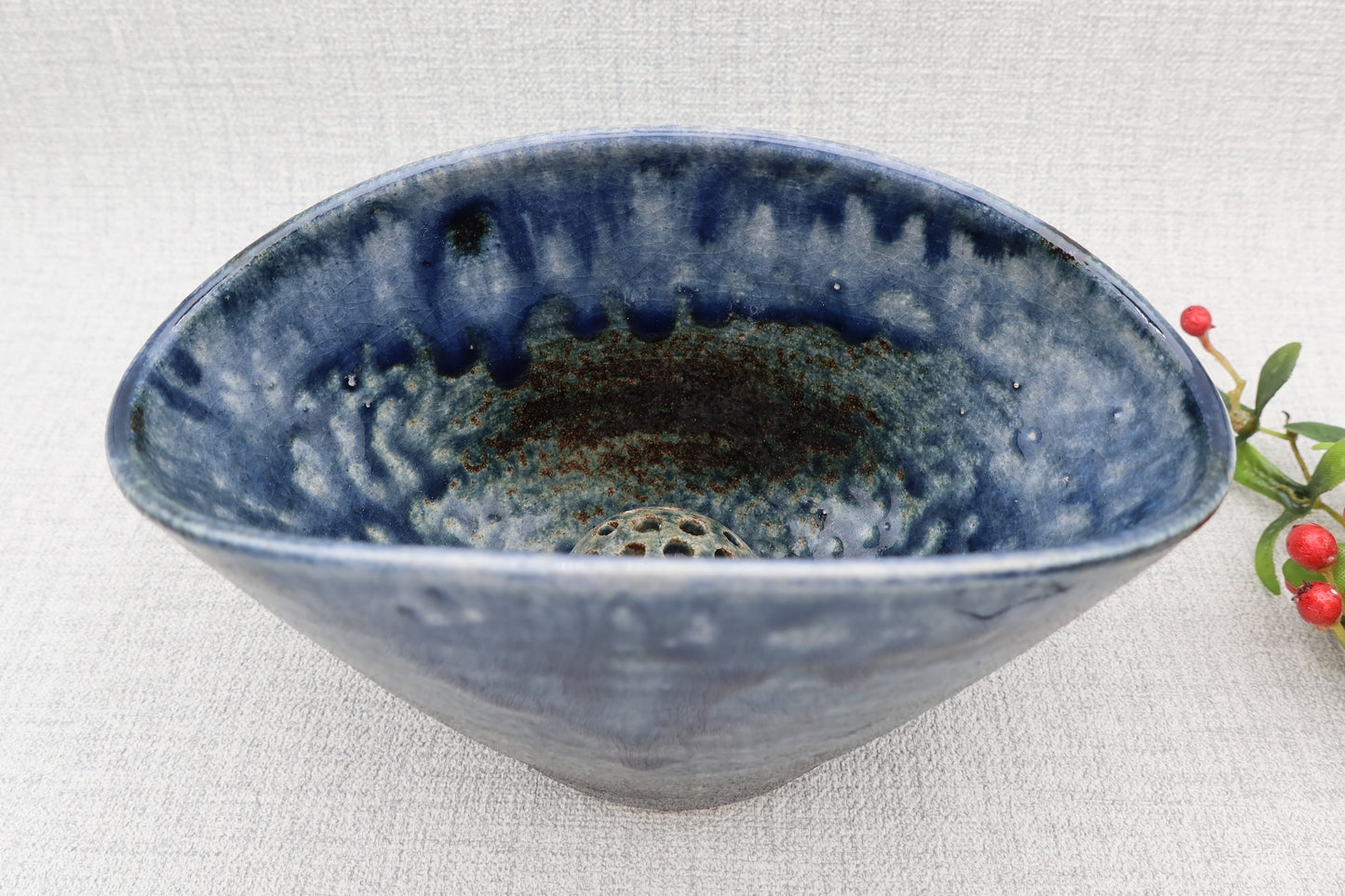 Mashiko ware flower vase, navy blue