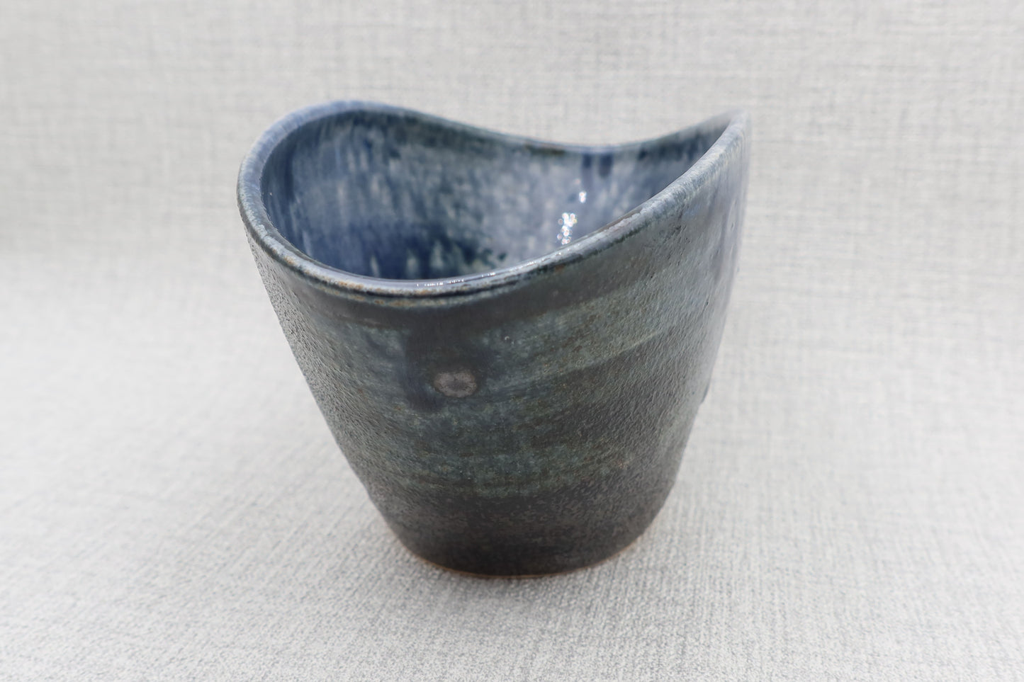 Mashiko ware flower vase, navy blue