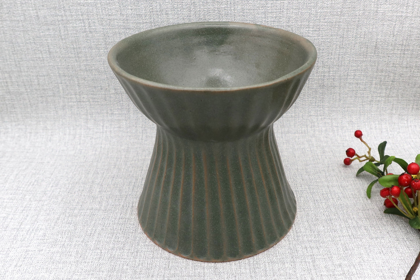 Mashiko Pottery Pet Food Dish (Bowl with Stand)
