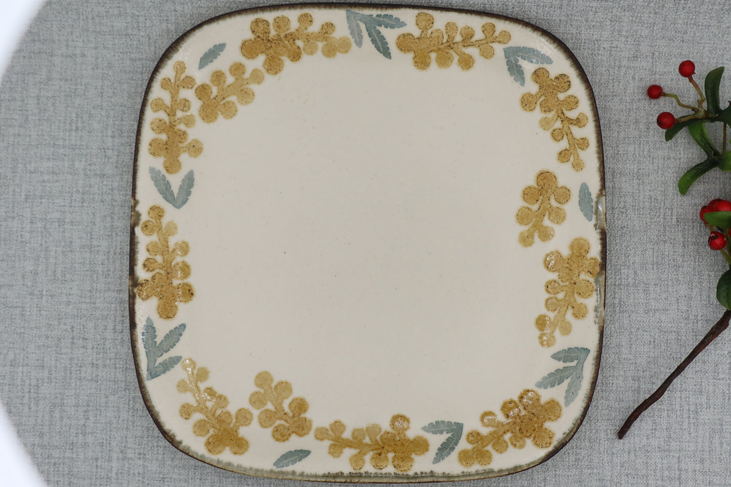 Flat plate, square plate, washi-dyed, mimosa flower