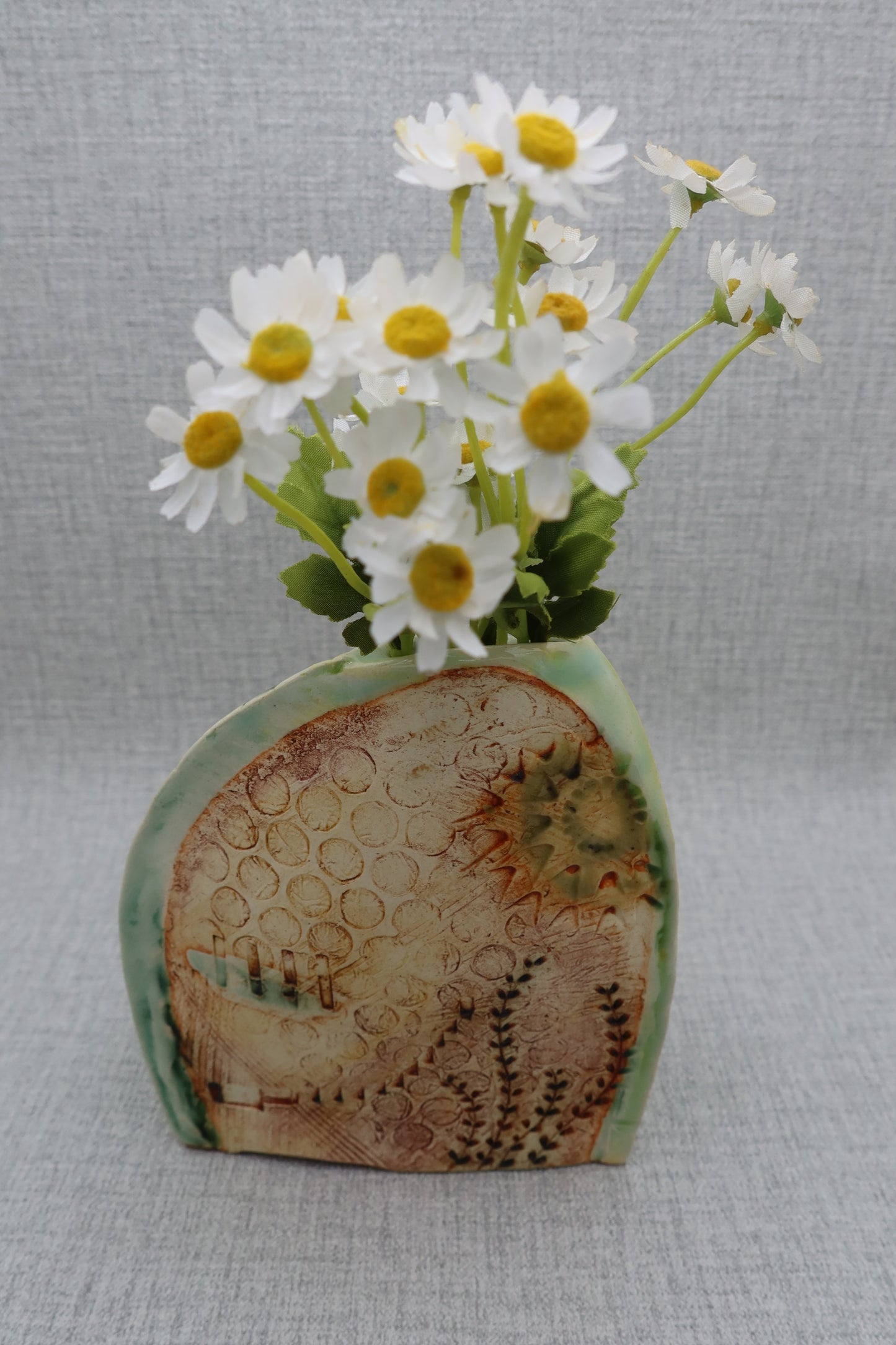 Vase Spring in Snow Country