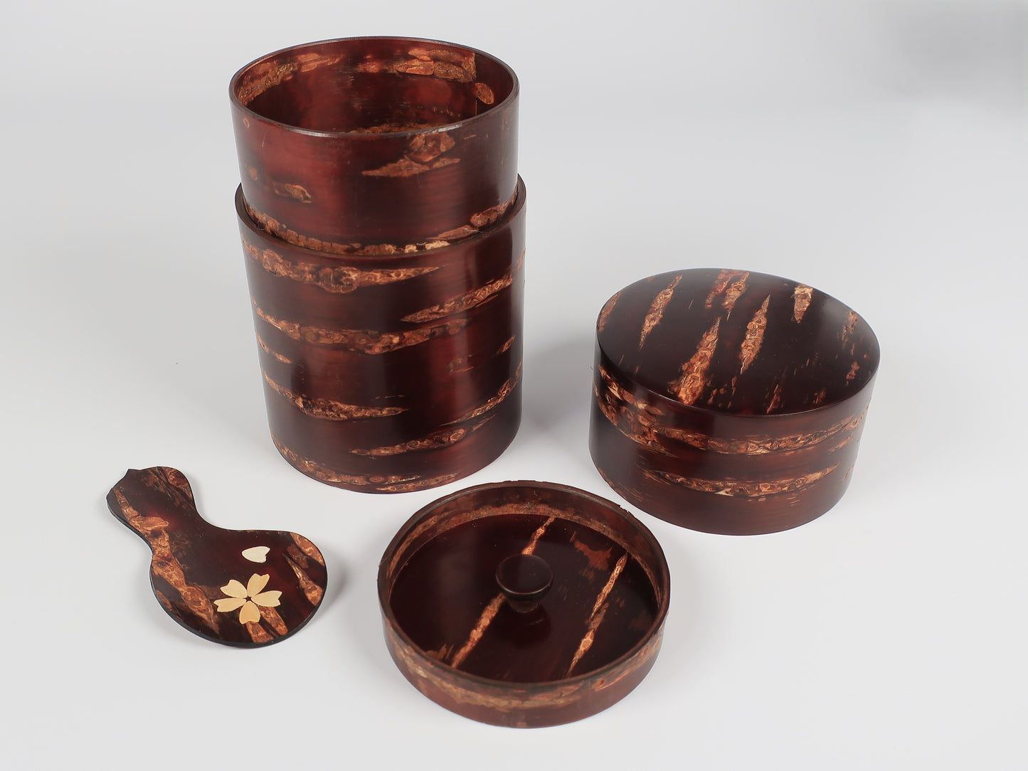Kakunodate Birch Craft Tea Caddy Made from Wild Cherry Bark