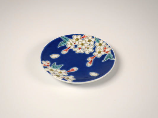 Kutani ware small plate with cherry blossoms (Auspicious small plate collection)