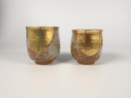 Kutani ware set of teacups with gold leaf accents