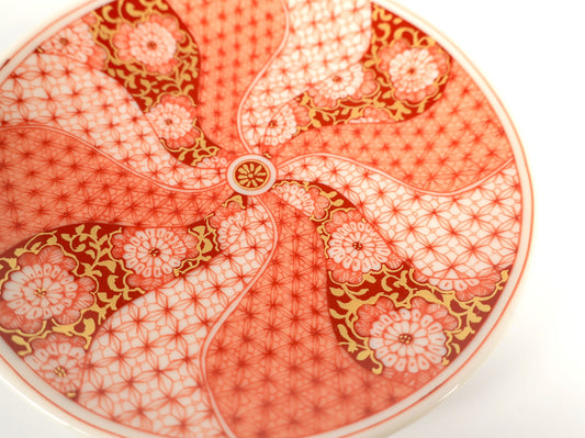 KUTANI ART SMALL PLATE "AKAE SAIBYŌ HANA-KARAKUSAMON"