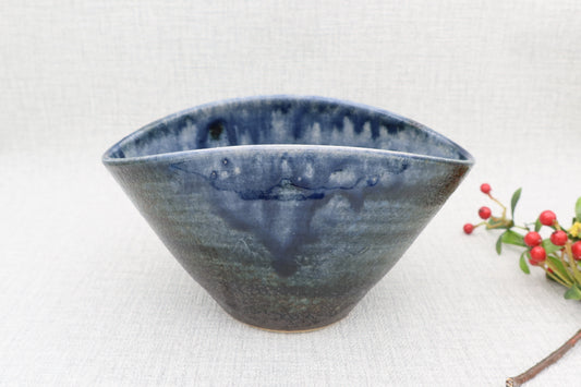 Mashiko ware flower vase, navy blue