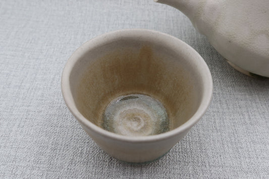 Mashiko ware sake cup, milky white (Mashiko clay)
