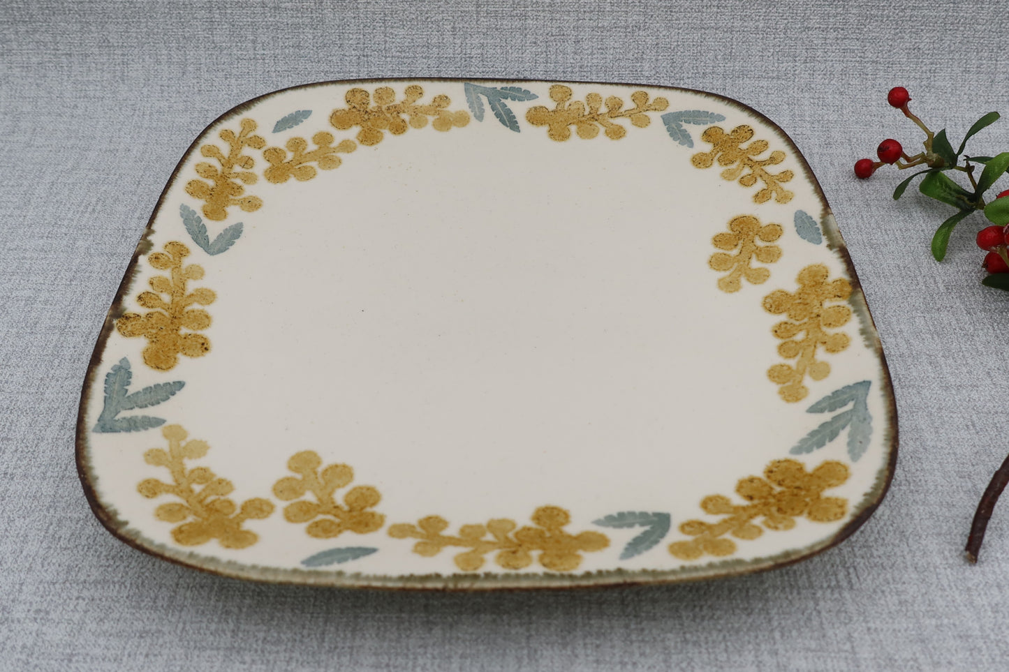 Flat plate, square plate, washi-dyed, mimosa flower
