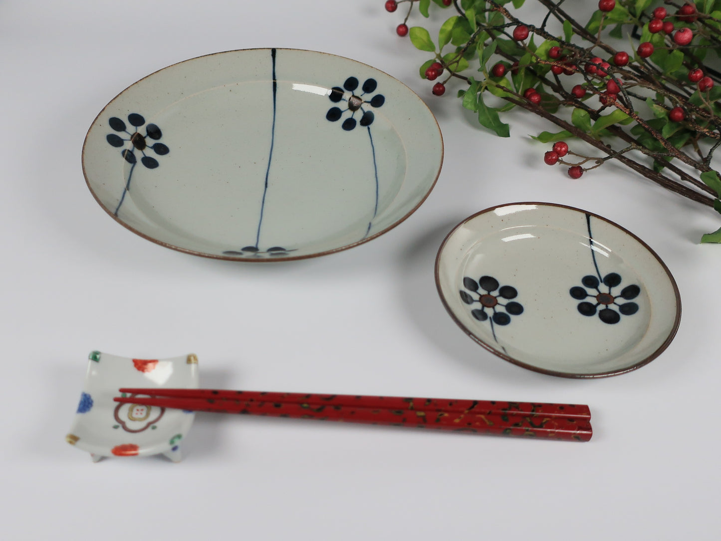 Hasami ware flat plate, blue fruit, hand-painted, set of 2 small plates