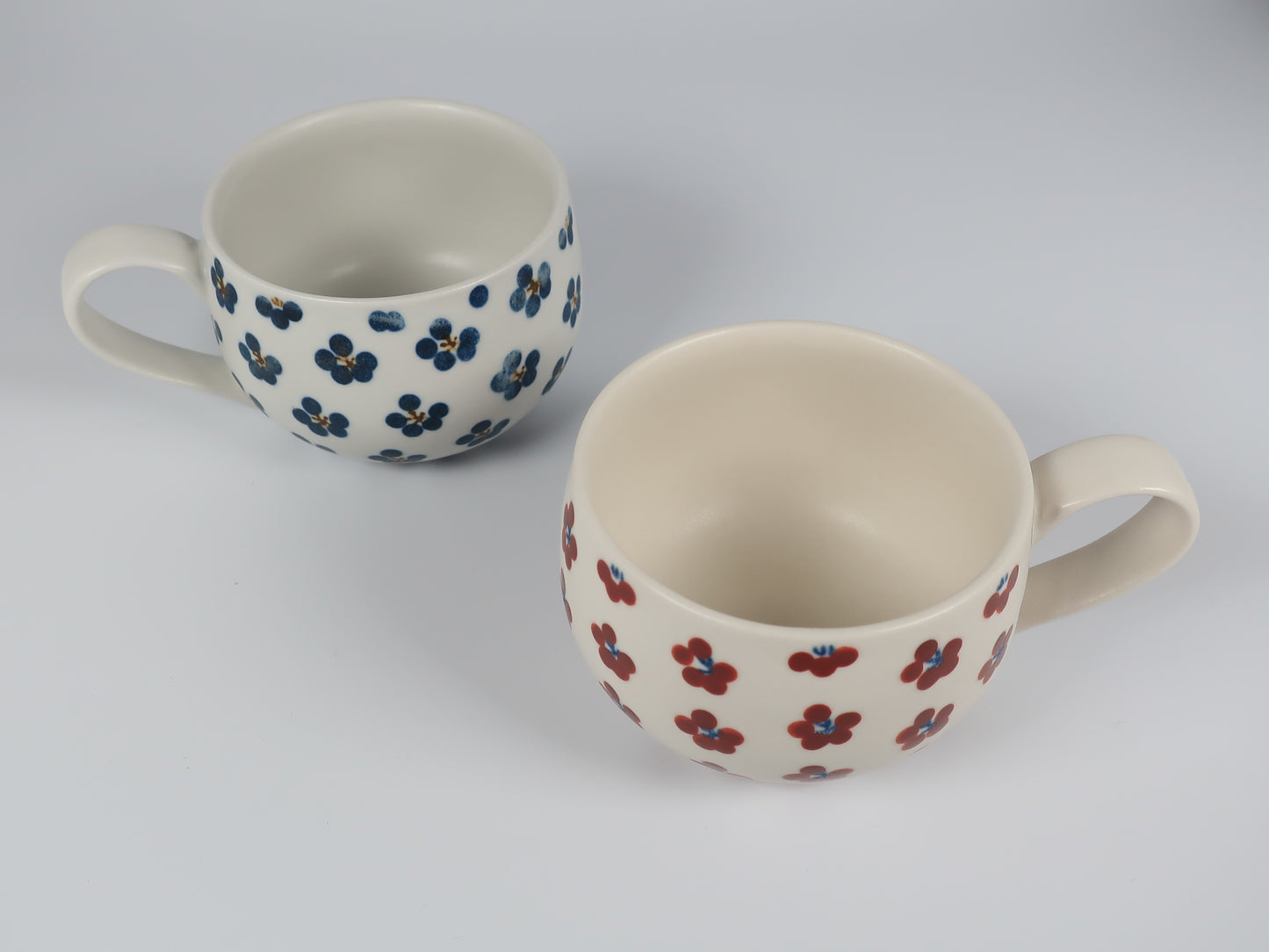 Tobe Ware Round Mug with Blue Small Pattern