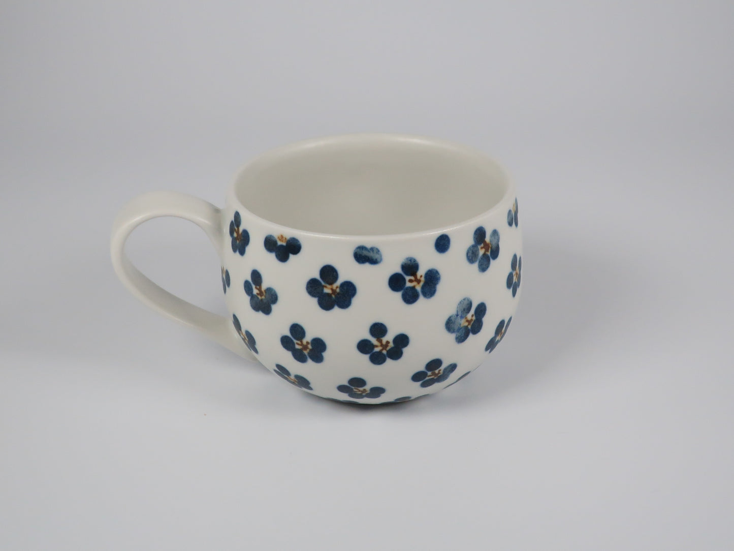 Tobe Ware Round Mug with Blue Small Pattern