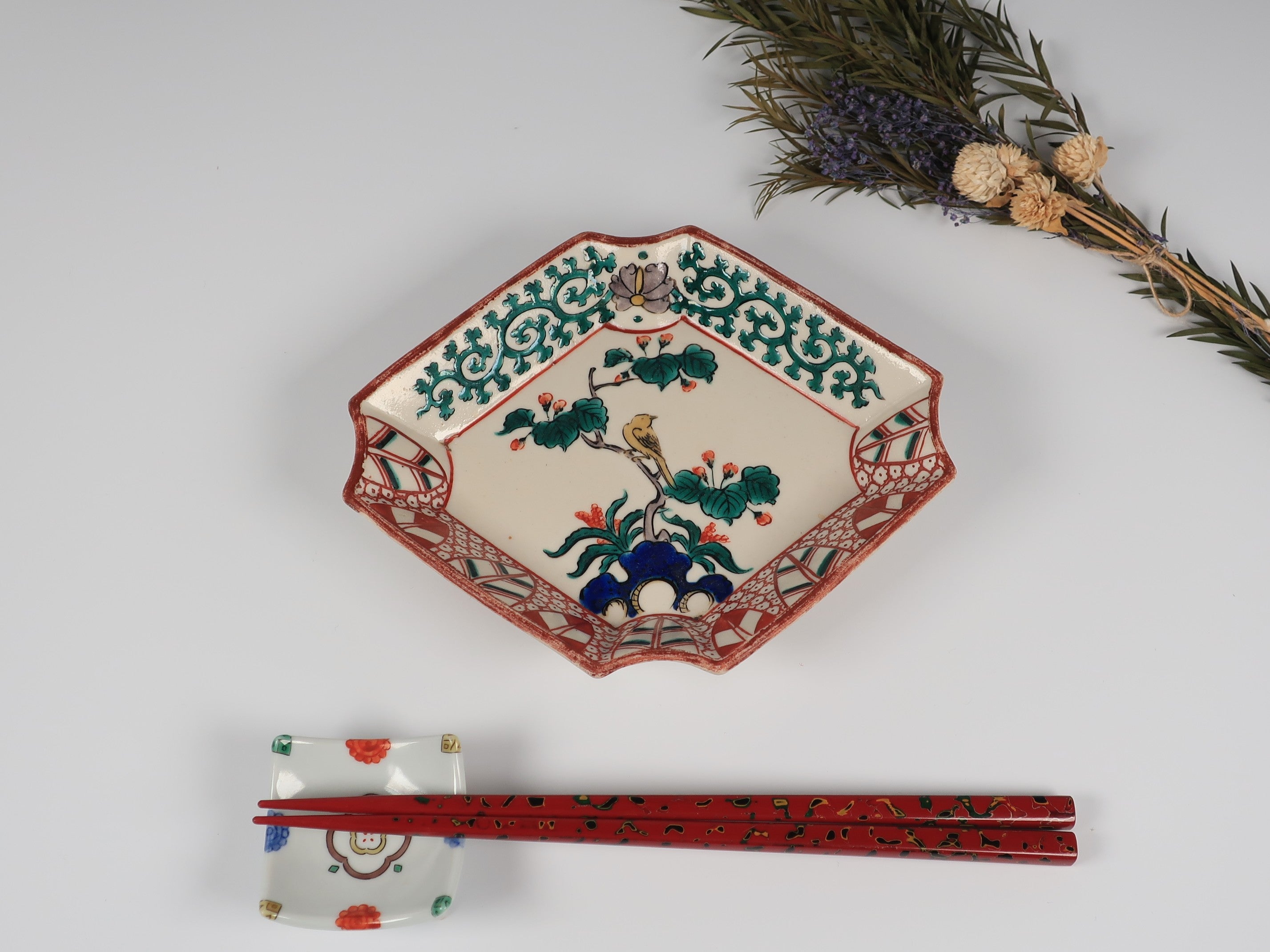 時代物 九谷焼 龍紋様 菱形皿 骨董品 古九谷 金彩 コレクション 時代物 九谷焼 龍紋様 菱形皿 骨董品 古九谷 金彩 コレクション 希少な