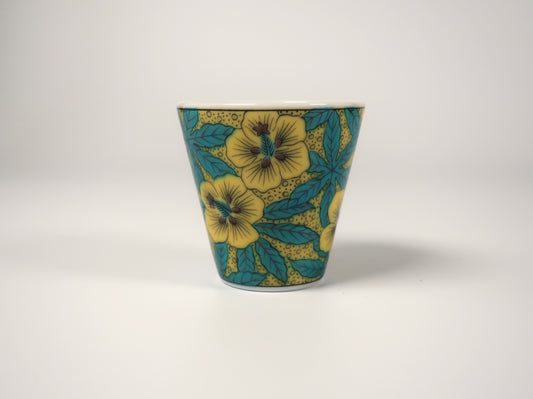 Kutani ware sake cup Yoshidaya Aoi style (Auspicious sake cup collection)
