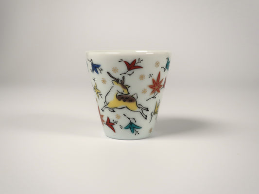 Kutani ware sake cup with deer and maple leaves (Auspicious sake cup collection)