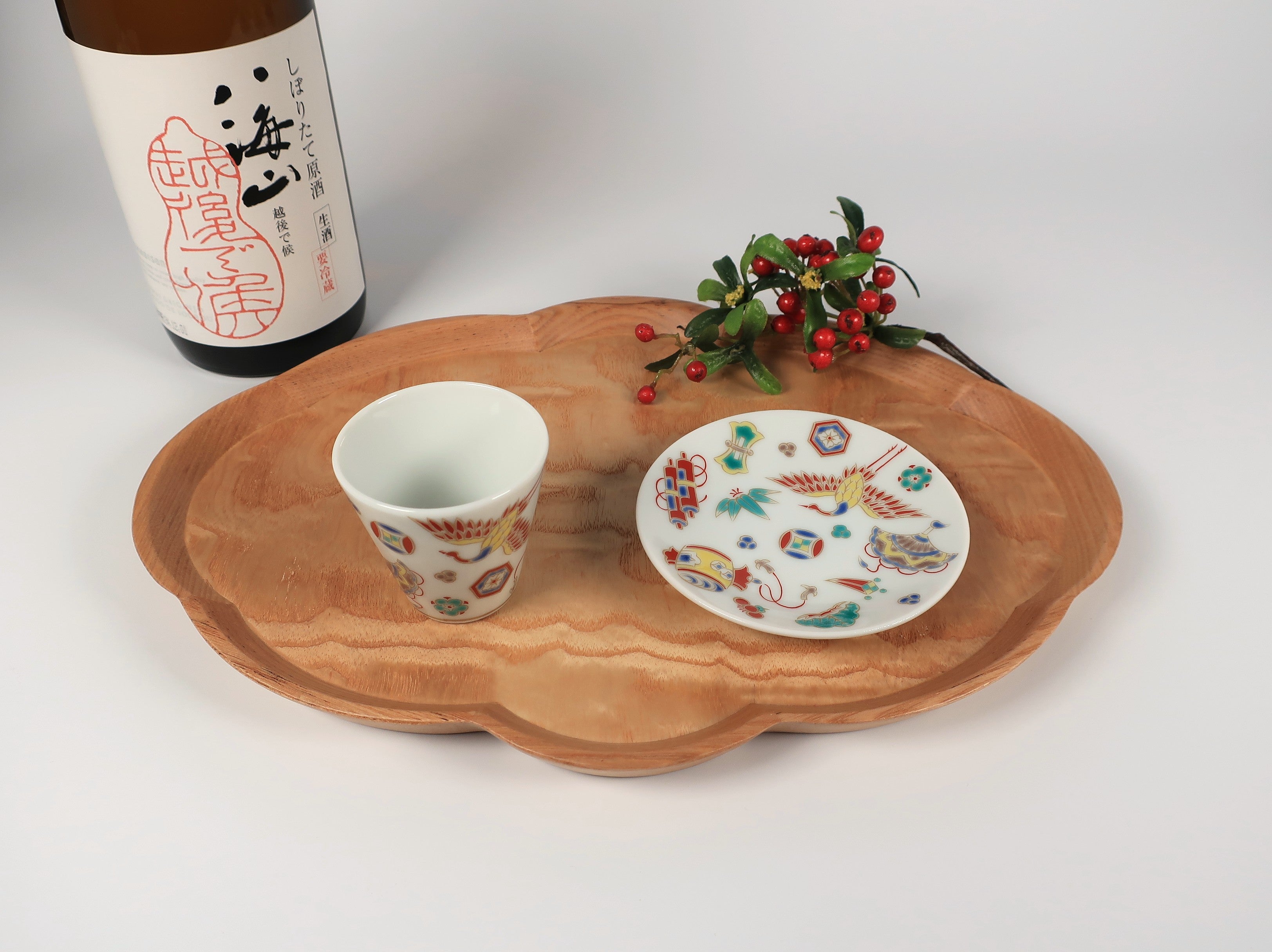 九谷焼 豆皿 宝尽くし（吉祥 縁起豆皿コレクション） – Tokoro Bloom