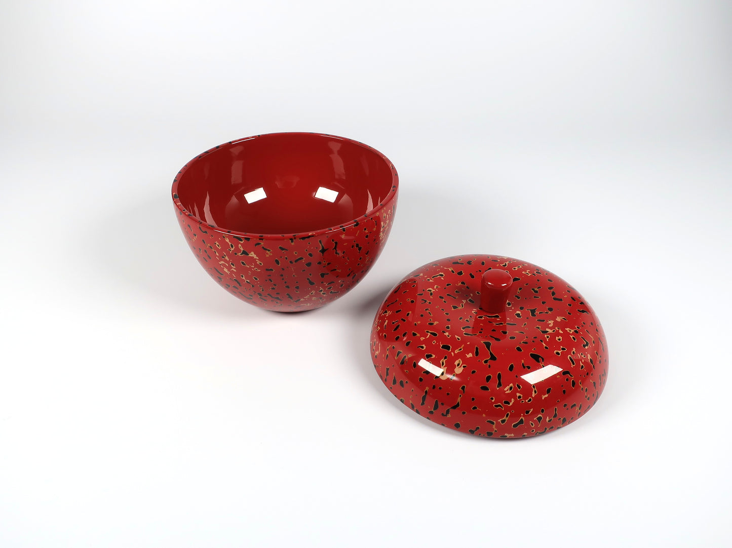 津軽塗　りんごボンボン（菓子器）　唐塗　茜
