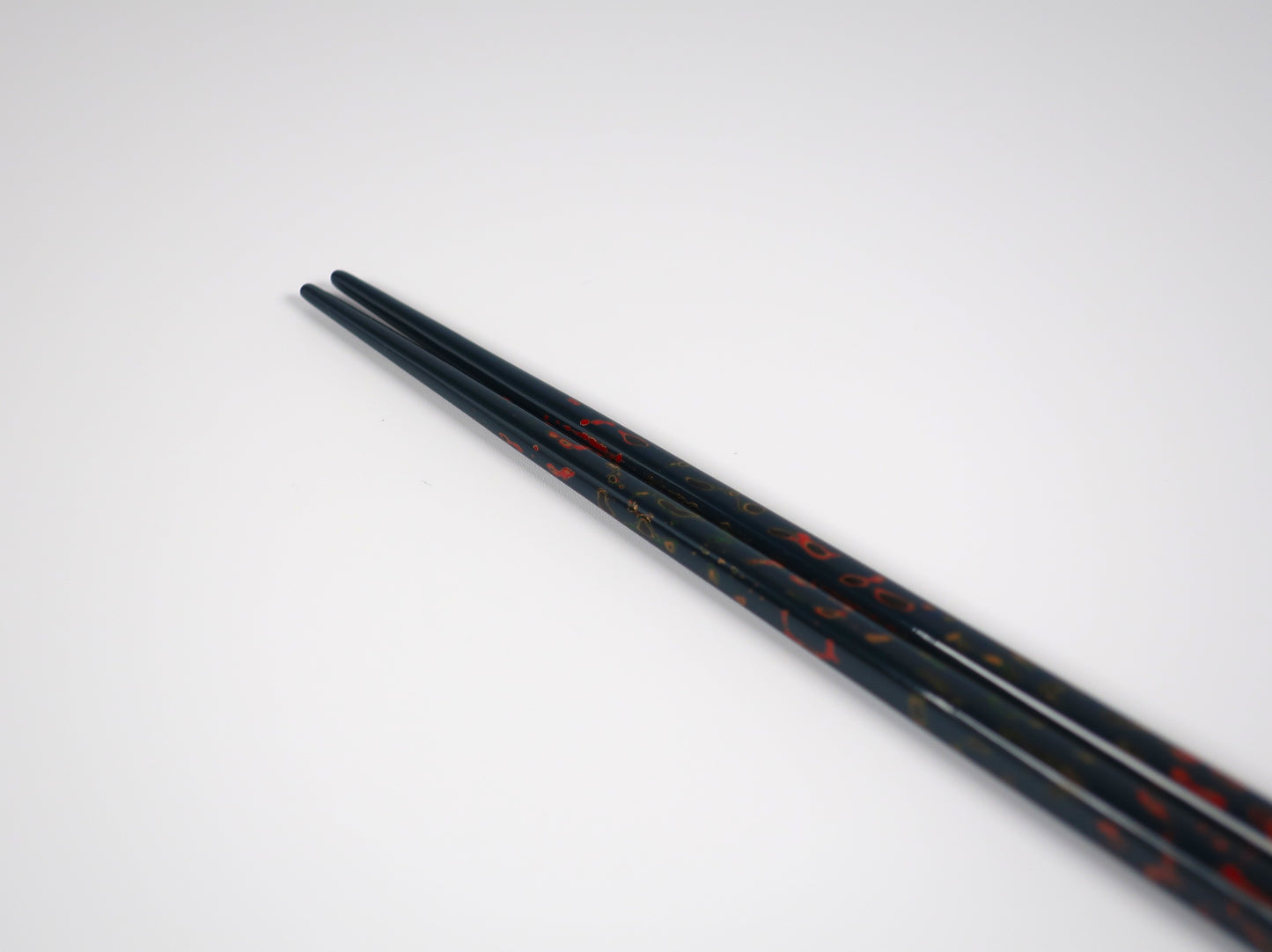 Tsugaru-nuri, pair of chopsticks, Kara-nuri, Ai (Deep indigo color) / Momo (Soft pink color)
