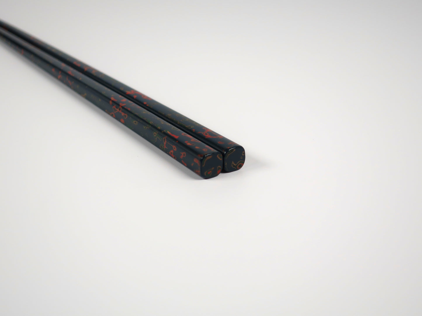 Tsugaru-nuri, pair of chopsticks, Kara-nuri, Ai (Deep indigo color) / Momo (Soft pink color)
