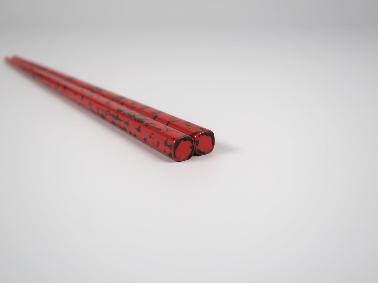 Tsugaru-nuri, pair of chopsticks, Kara-nuri, Ai (Deep indigo color) / Momo (Soft pink color)