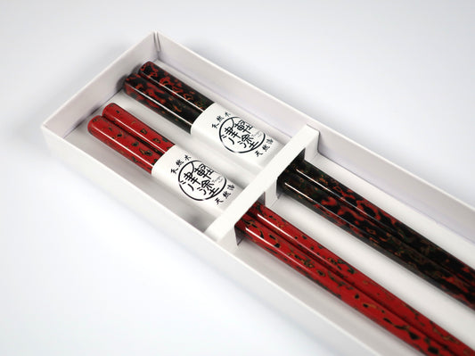 Tsugaru-nuri, pair of chopsticks, Kara-nuri, Ro (Black color) / Akane (Madder red color)