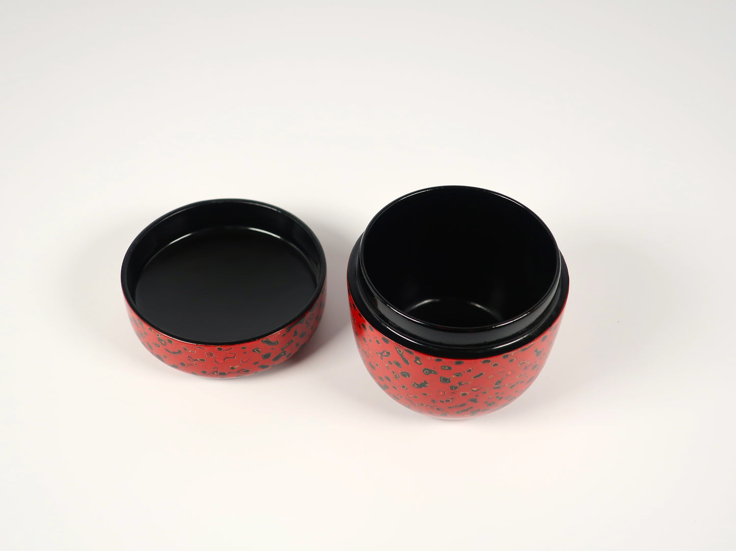 [Vintage] Tsugaru-nuri Natsume Tea Caddy (Kara-nuri, Vermilion)