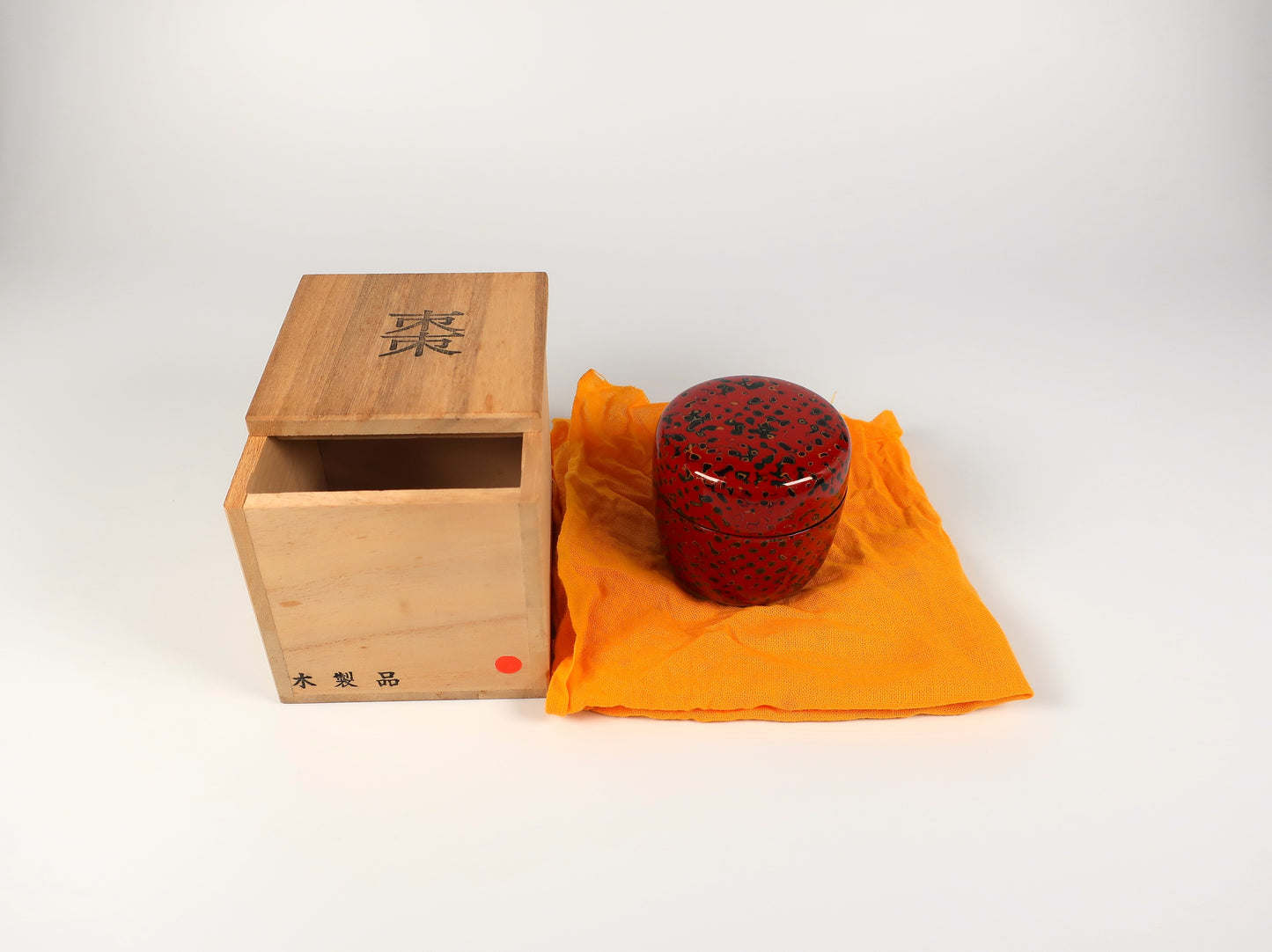 [Vintage] Tsugaru-nuri Natsume Tea Caddy (Kara-nuri, Vermilion)