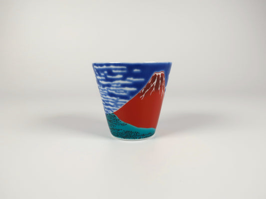 Kutani ware sake cup with red Fuji design (Auspicious sake cup collection)