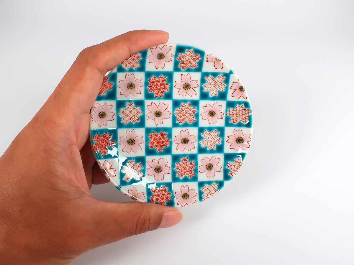 KUTANI ART SMALL PLATE "SAKURA KOMON"