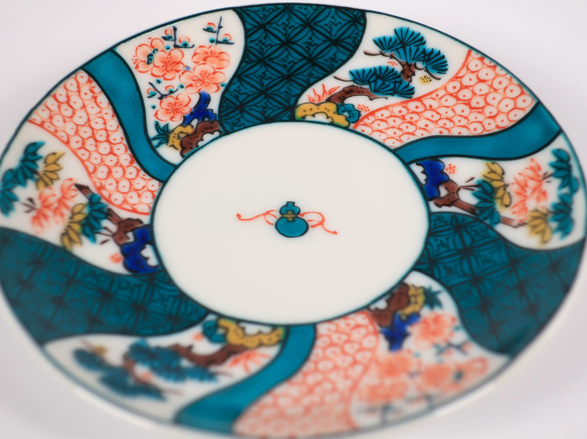 KUTANI ART SMALL PLATE "IROE SHOCHIKUBAI"