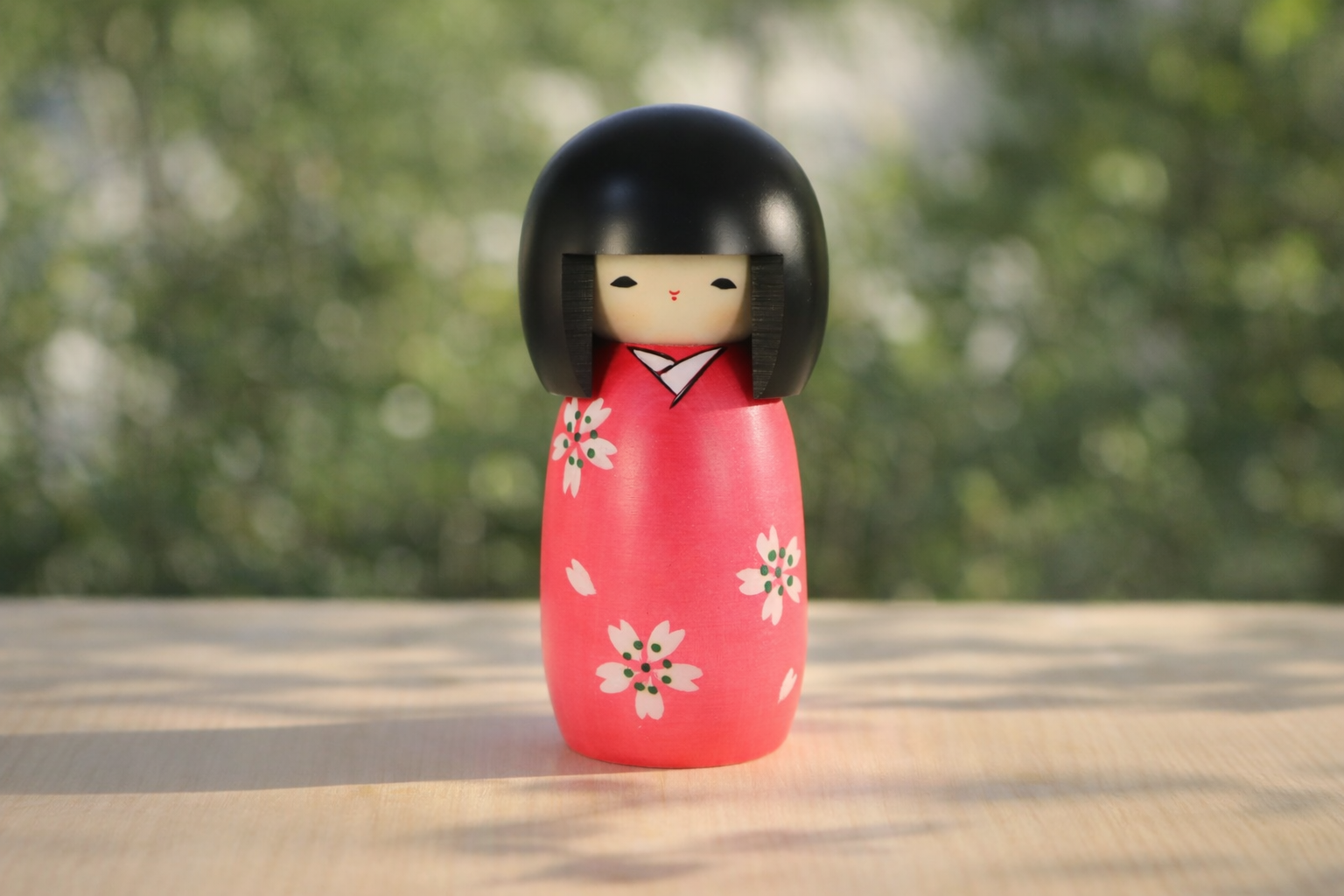 Usaburo Kokeshi – Classic Bob-Cut Doll with Sakura Pink Kimono